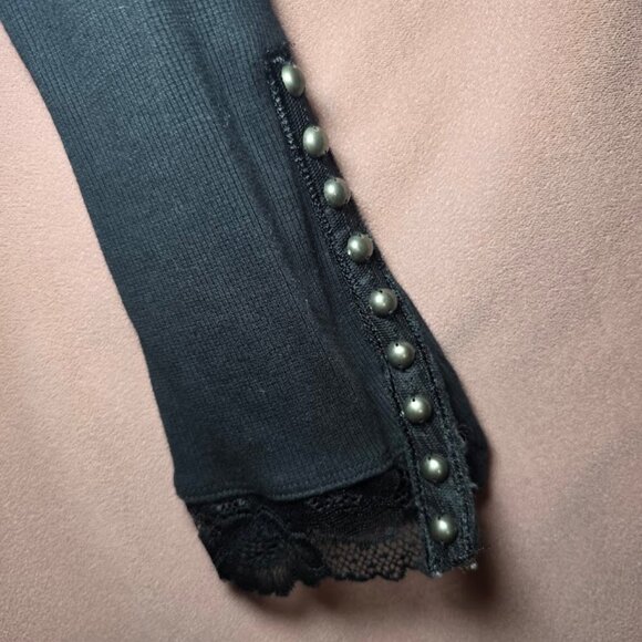 NWT FREE PEOPLE Cuff It Lace Top Black L - Picture 5 of 12